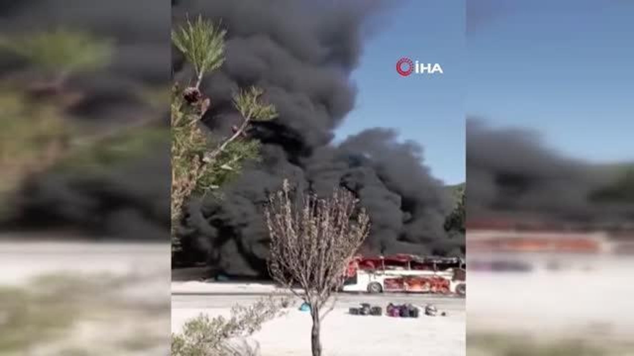 Seyir halindeki otobüs alev alev yandı, facianın eşiğinden dönüldü