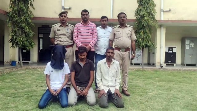 कर्जा उतारने और अय्याशी करने के लिए टोडा के व्यापारी की आंखों में मिर्च डालकर लूट की वारदात की थी