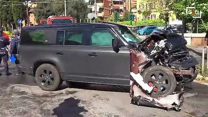 Ciro Immobile, scontro con un tram a Roma: l'auto distrutta del capitano della Lazio