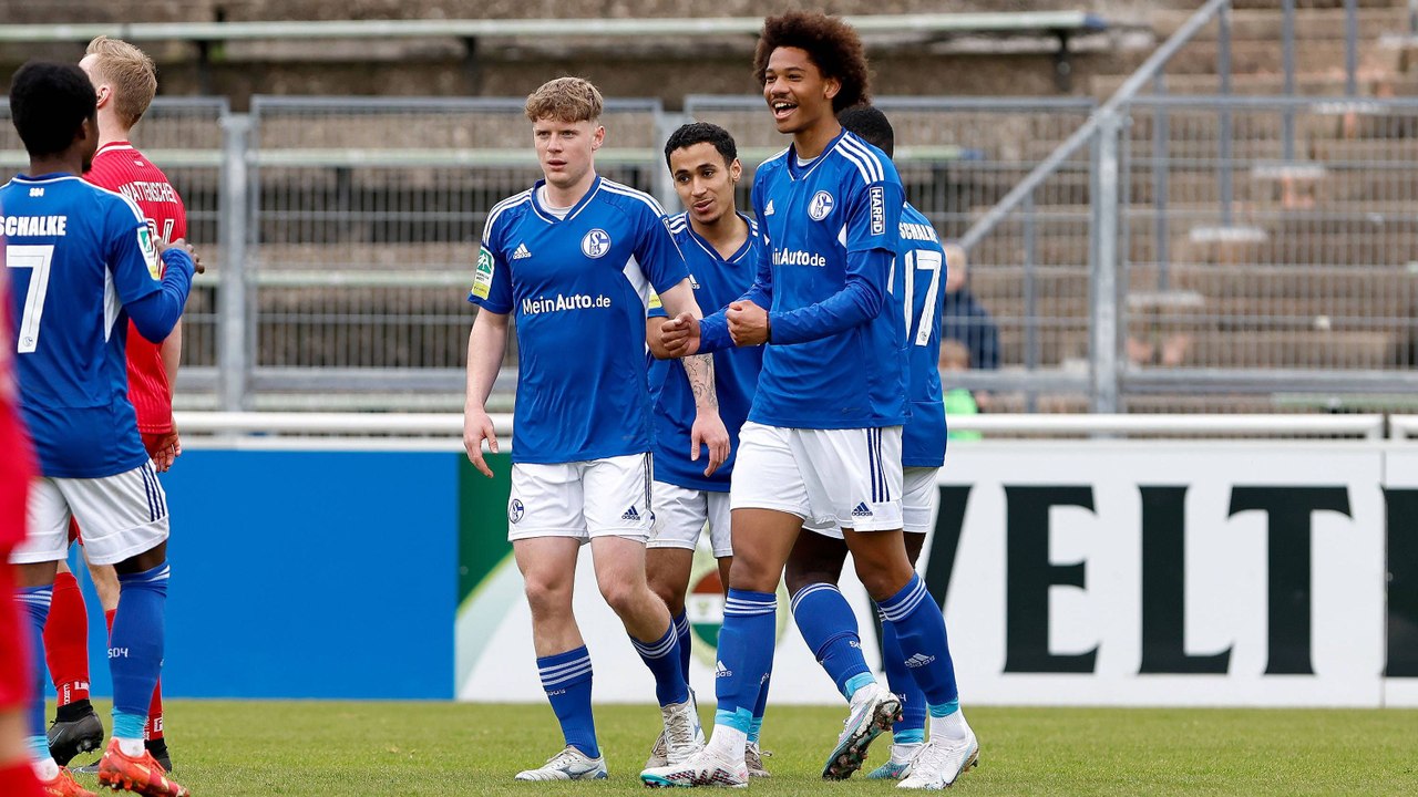 Klarer Punktsieg im Bruderduell: Sané schießt Schalke zum Erfolg gegen Wattenscheid