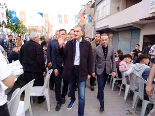 AK Parti Sözcüsü Çelik: "Türkiye'yi kurtlar sofrasına kurban etmek istiyorlar"