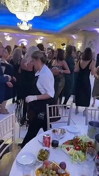 Keşfeten gelen arkadaşlar sayfa sizin sayfanız __ takip et__ Begen__ kaydet__ paylaş ___halay_dunyasi79__Hedef( halay )_•_•_•_•_•_Daha fazlası için takipte kal❤️❤️_•_•_ _•_•_•Görmesini İst_2