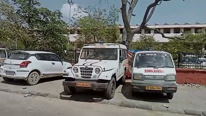 ड्राइवर बोले- चिंता मत करो हम खुद ही लगा देंगे ऑक्सीजन सिलेंडर, आप तो मरीज लाओ