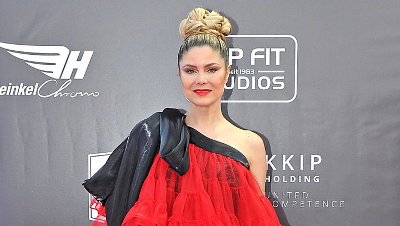 Yvonne Woelke: Geburtstagsständchen an Peter Klein?