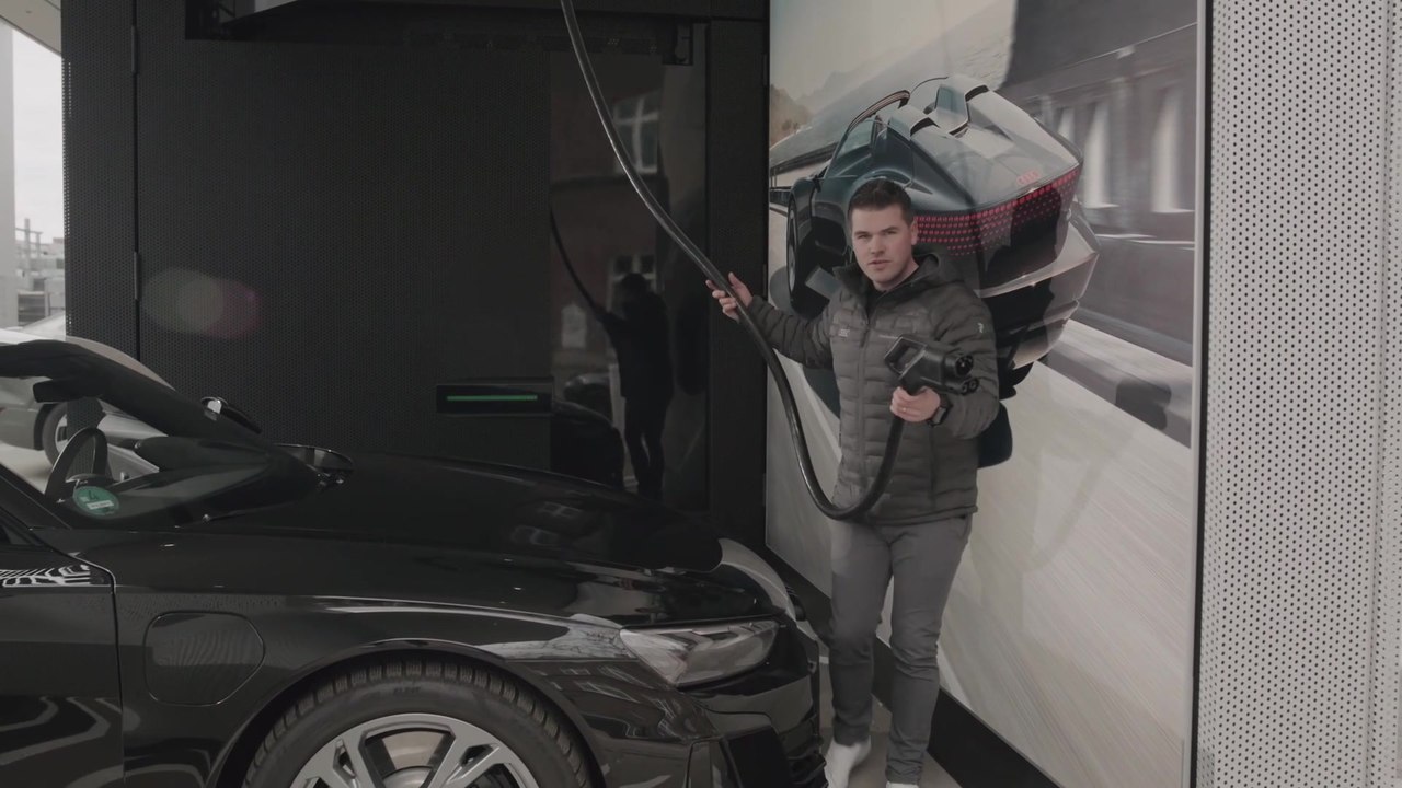 Interview von Stefan Waltl zum Audi charging hub Berlin