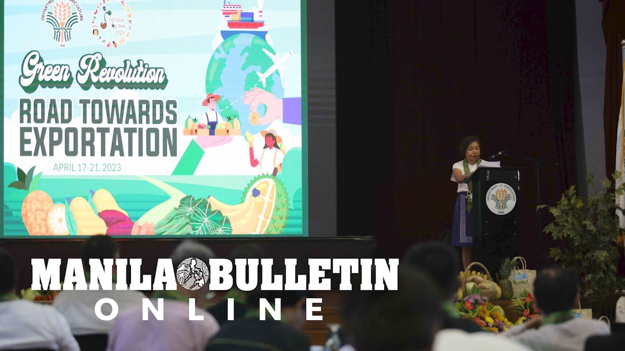 Sen. Villar speaks at the commencement of the High-Value Crops (HVC) Week