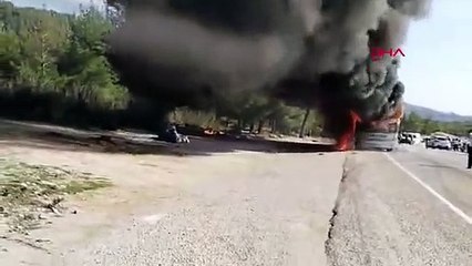 Muğla'da yolcu otobüsü alev alev yandı!