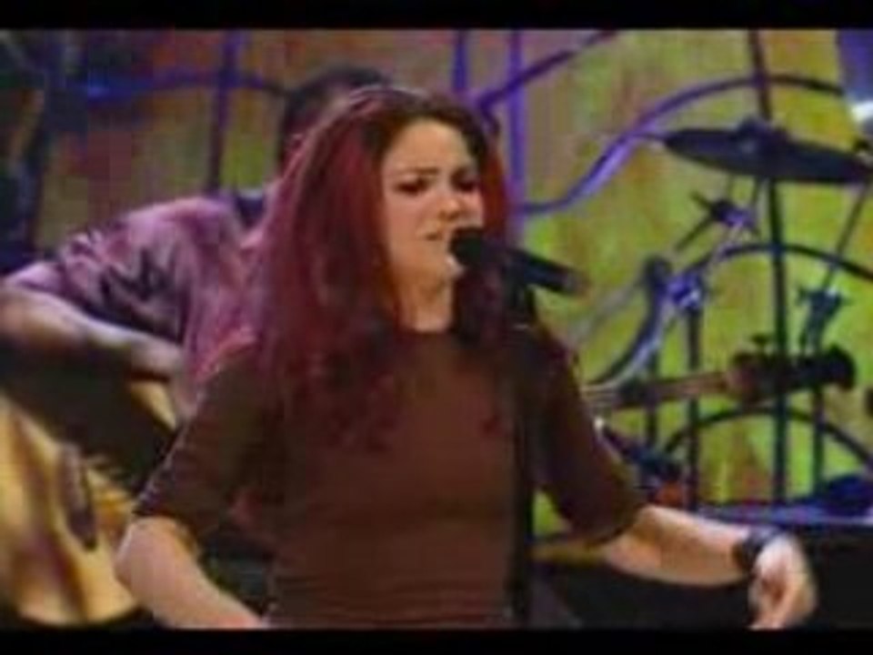 shakira belly dance dancing