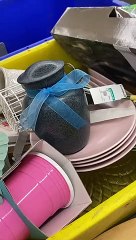 Mulher descobre urna à venda por menos de 5 euros... tinha nome e cinzas