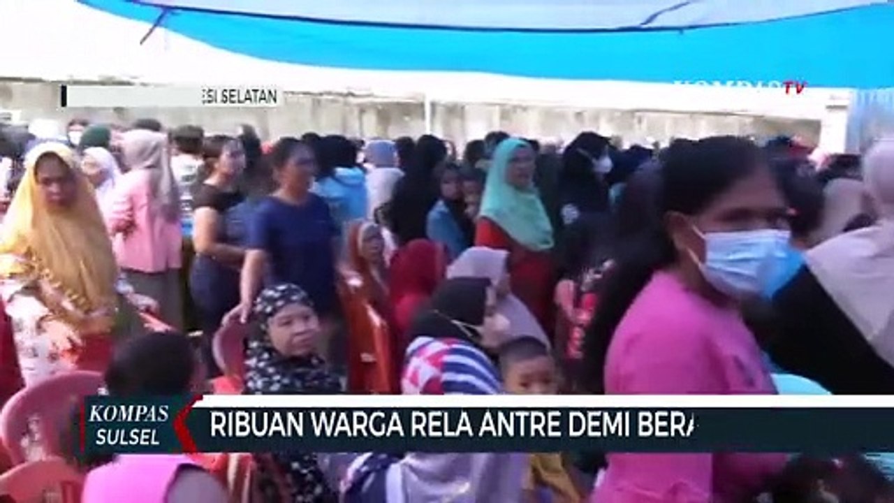 Ribuan Warga Rela Antri Demi Beras Gratis