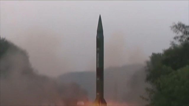 Le lancement de missiles nord-coréens crée la peur et la confusion au Japon