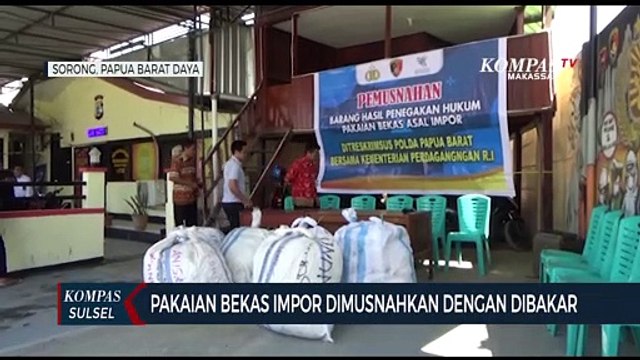 Pakaian Bekas Impor Dimusnahkan Dengan Dibakar