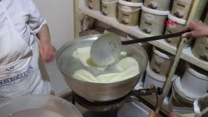 BURDUR'DA BÖREKÇİLERİN BAYRAM YOĞUNLUĞU