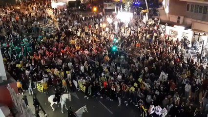 Protestos contra Peter Lim