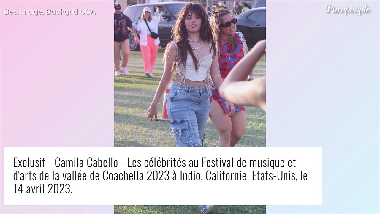 Angele : Soutien gorge en strass et micro jupe, elle a enflammé Coachella