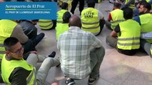 Asamblea de taxistas en la Terminal 1 del aeropuerto de El Prat