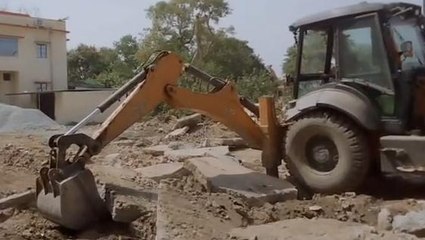 सारण: वर्षो से गुजर बसर कर रहे लोगों का रेल प्रशासन ने किया रास्ता बंद, मची खलबली