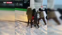 Kazakistan'da yoğun kar yağışı: Okullar kapandı, uçuşlar ertelendi
