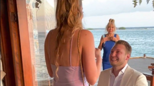 'An actual Fairytale' - Woman surprised with a 'Dream Proposal' in a villa in Aruba