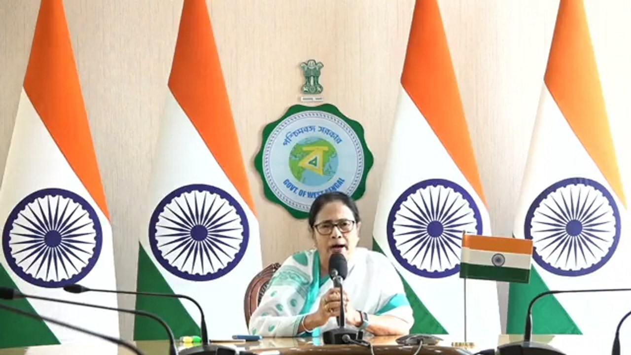 'সংবিধান মেনেই স্বরাষ্ট্রমন্ত্রী অমিত শাহের পদত্যাগ দাবি করছি':মমতা বন্দ্যোপাধ্যায়| Oneindia Bengali