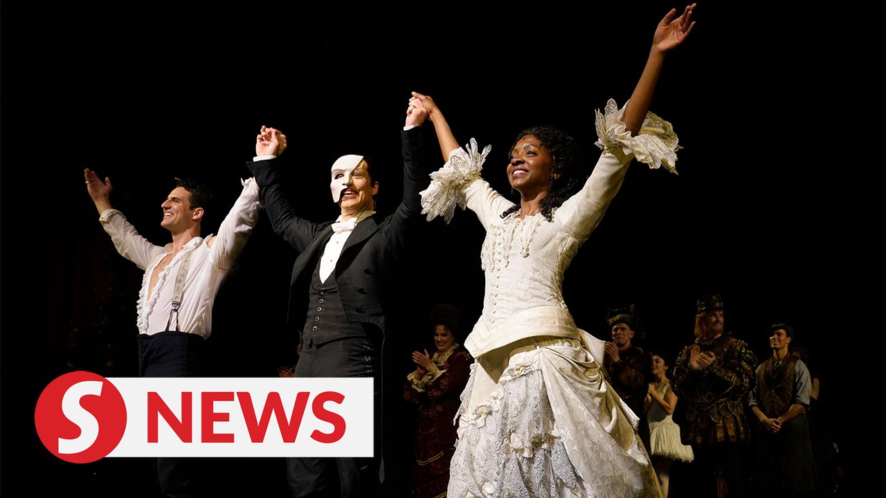 'Phantom Of The Opera' closes in New York after 35 years, with star-studded bash