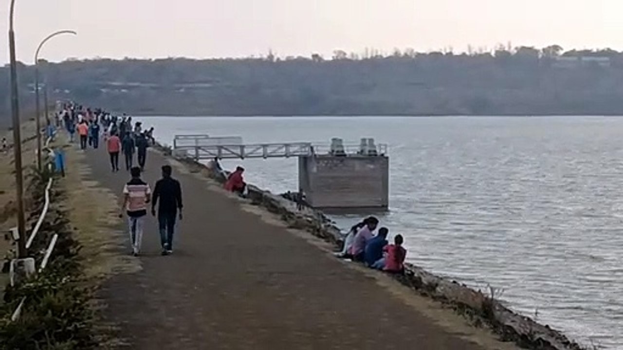 अभी ऐसा ही रहेगा मौसम का मिजाज और बिगड़ सकता है...