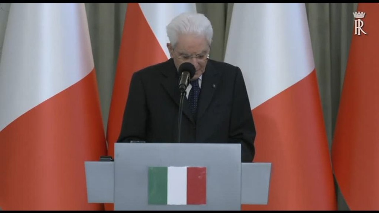 Mattarella: serve una nuova politica di asilo in Ue sui migranti