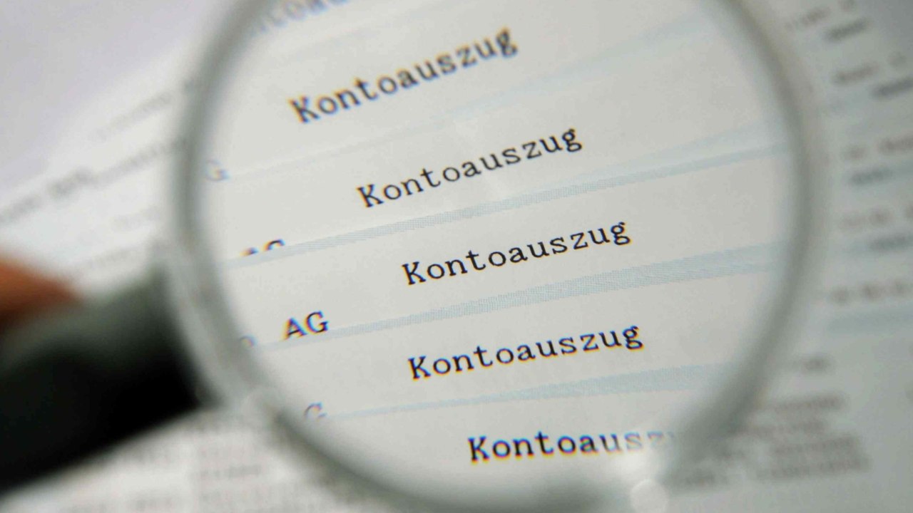 Kontoauszug: So schützen Sie sich vor unbekannten Abbuchungen