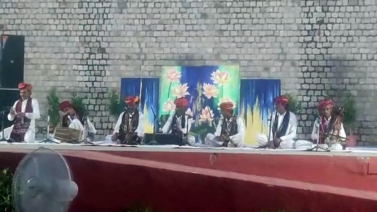 झिलमिल बरसे मेघ...साहिब जी झिलमिल बरसे मेघ