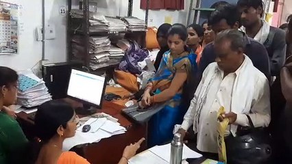 पंजीयन के लिए हो रही परेशान लाडली बहना