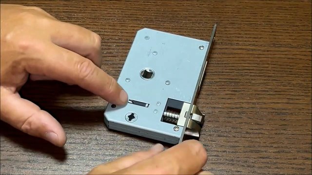 How to Change the Latch Bolt Direction in a Kogan SmarterHome Battery Powered Fingerprint Door Lock