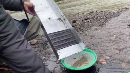 How to Find the Gold Deposit !! How to Find Gold in the Creek!! I found big gold