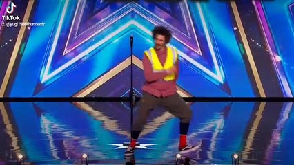 Everybody get up scream and let's have a laugh