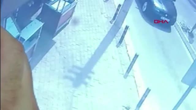 İZMİR-MOTOSİKLETLİ MASKELİ SALDIRGANLAR İŞYERLERİNE ATEŞ AÇTI: 3 YARALI