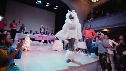 Kiki Bande-annonce (EN)