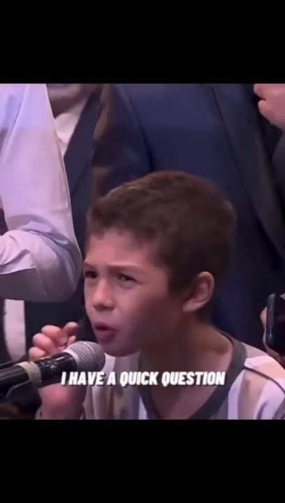 Emotional_boy_crying_while_talking_to_Mufti_Menk_