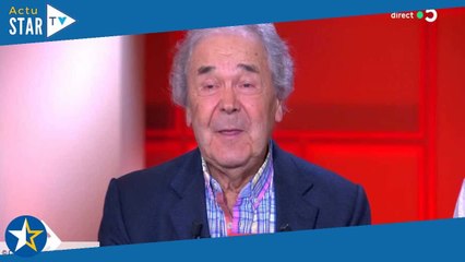 “Faut leur acheter des lunettes” : Pierre Perret s’agace contre les élus de la ville de Paris