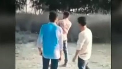 सुल्तानपुर में 3 किशोरों ने साधा निशाना, देखिए फायरिंग का वायरल वीडियो