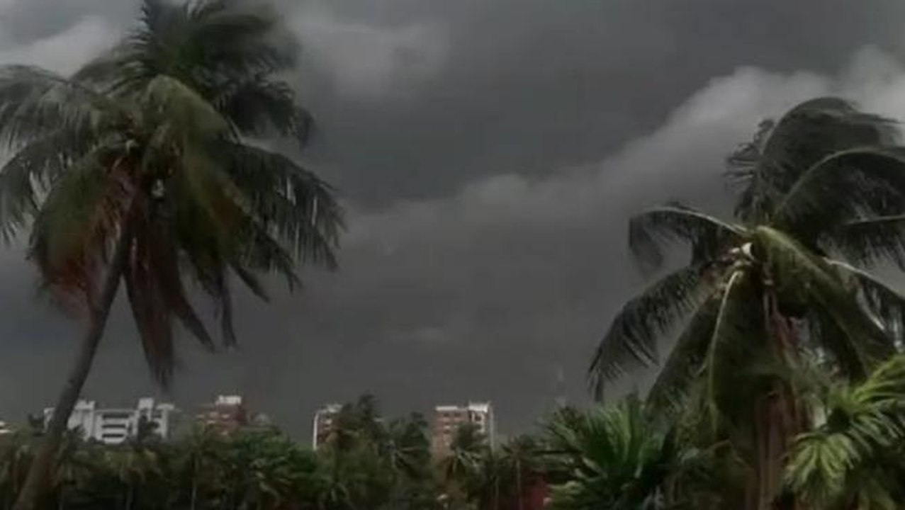 পুরুলিয়া : দহন জ্বালা জুড়াতে বৃষ্টি আসছে কবে?