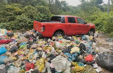 Mang ô tô đi rửa ở garage, hôm sau phát hiện xe bị hư hỏng tại bãi rác