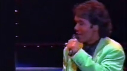 GEE WHIZZ IT'S YOU by Cliff Richard feat Mick Wilson - live performance 1995