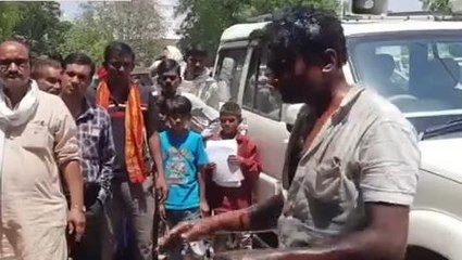 जनसुनवाई में तांडव : तेल डालकर आत्महत्या करने की कोशिश से सरकारी दफ्तरों में फैली सनसनी