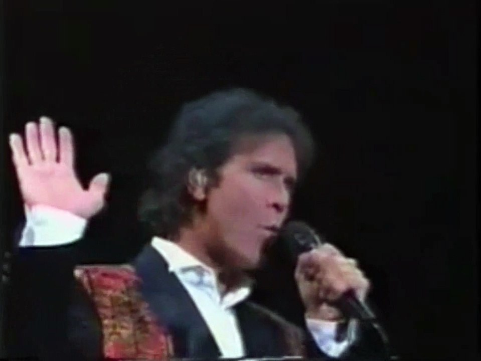 A MISUNDERSTOOD MAN by Cliff Richard - live performance 1995 - +lyrics