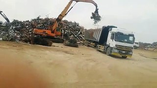 Dammam Scrap loading
