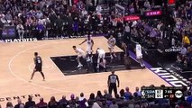 Warriors' Green ejected for stamping on Kings' Sabonis