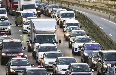 Paris : le périphérique pourrait passer à 50km/h avec une voie réservée