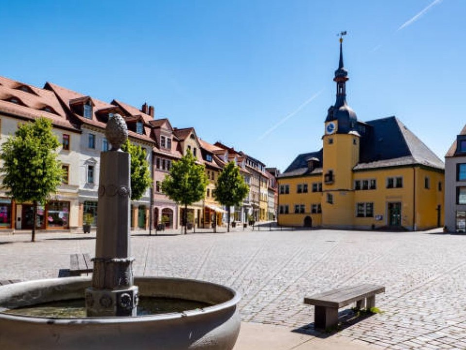 Enkeltrick: Rentnerin wirft 45.000 Euro aus dem Fenster