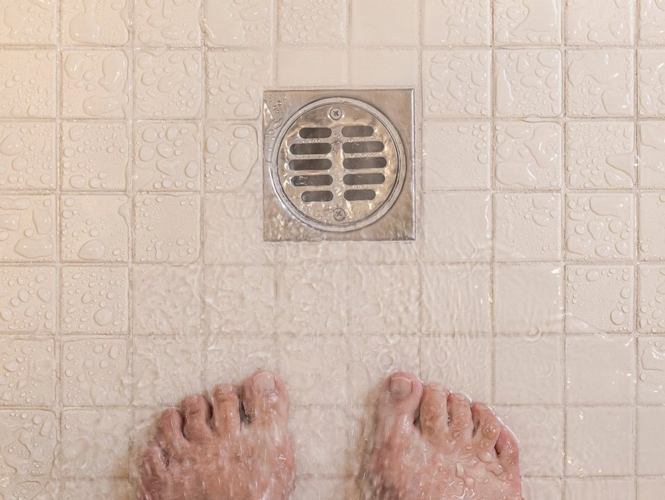 Stinkende Dusche? Diese einfachen Hausmittel helfen