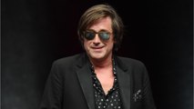 GALA VIDEO - Thomas Dutronc, sa drôle de révélation sur la maison de son père en Corse : “Ça puait sévèrement !”