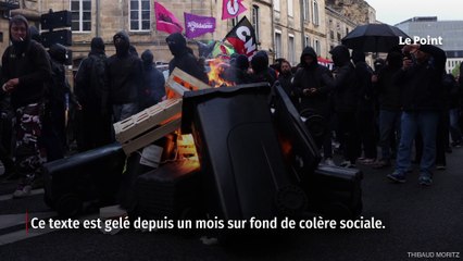 Gérald Darmanin souhaite relancer son projet de loi sur l'immigration